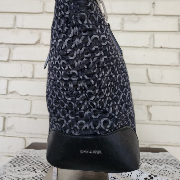 Euc Coach Signature Black Shoulder Bag Purse - Picture 6 of 13